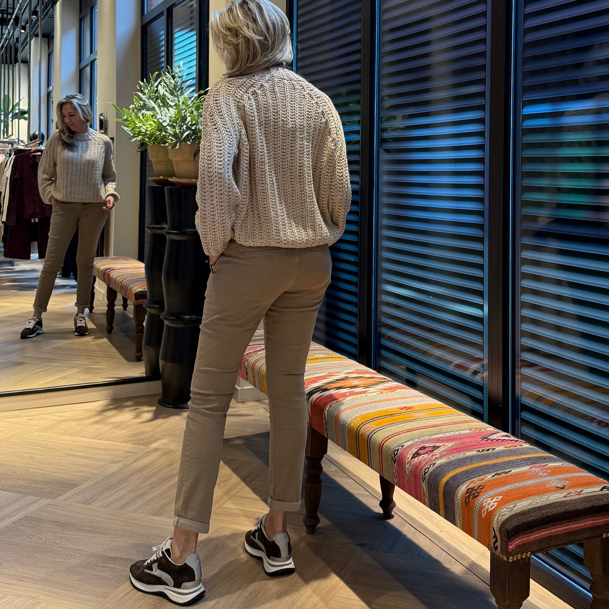 Zhrill Trui Dora Taupe - Peet kleding