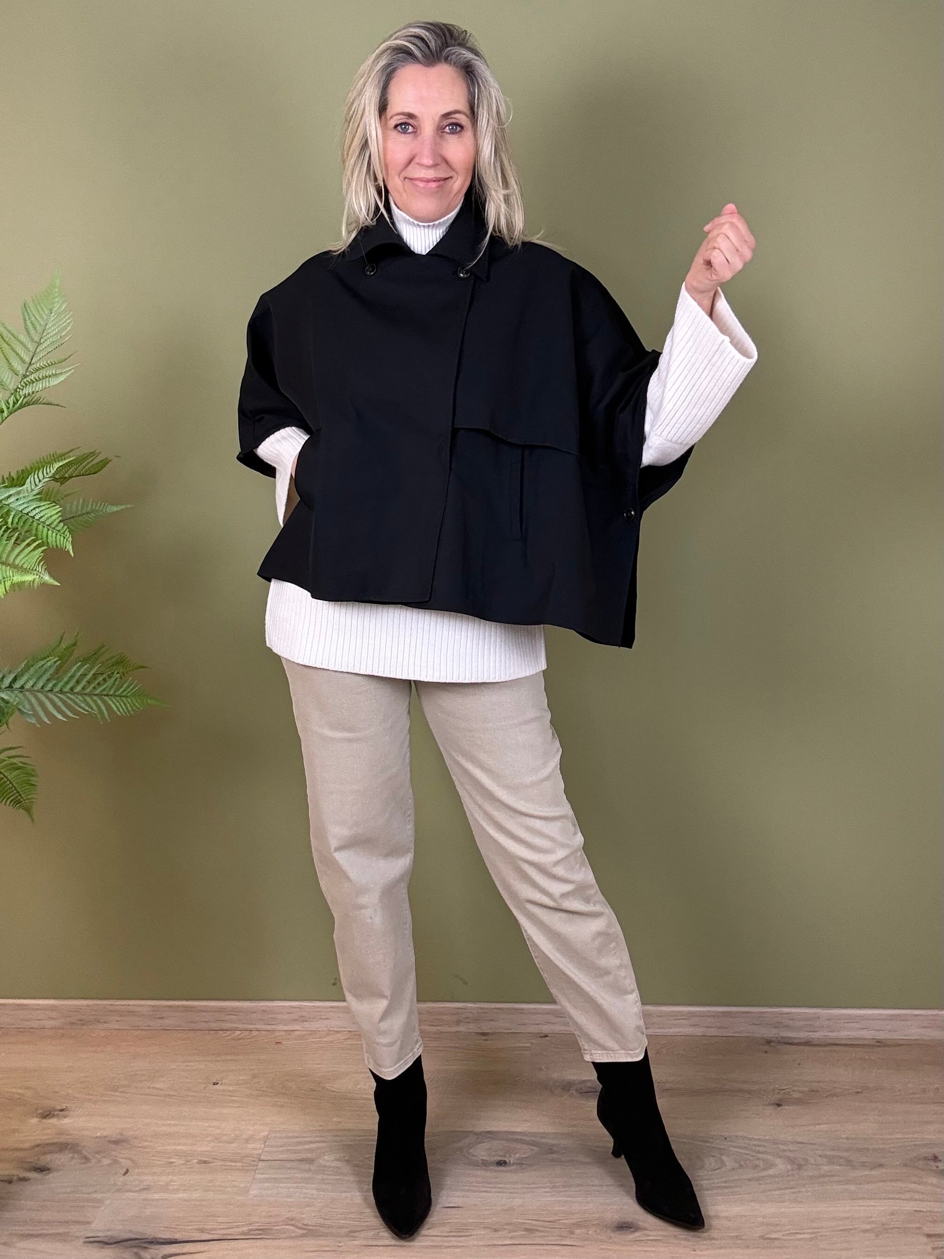 With Black Trench Cape Medusa Zwart - Peet kleding