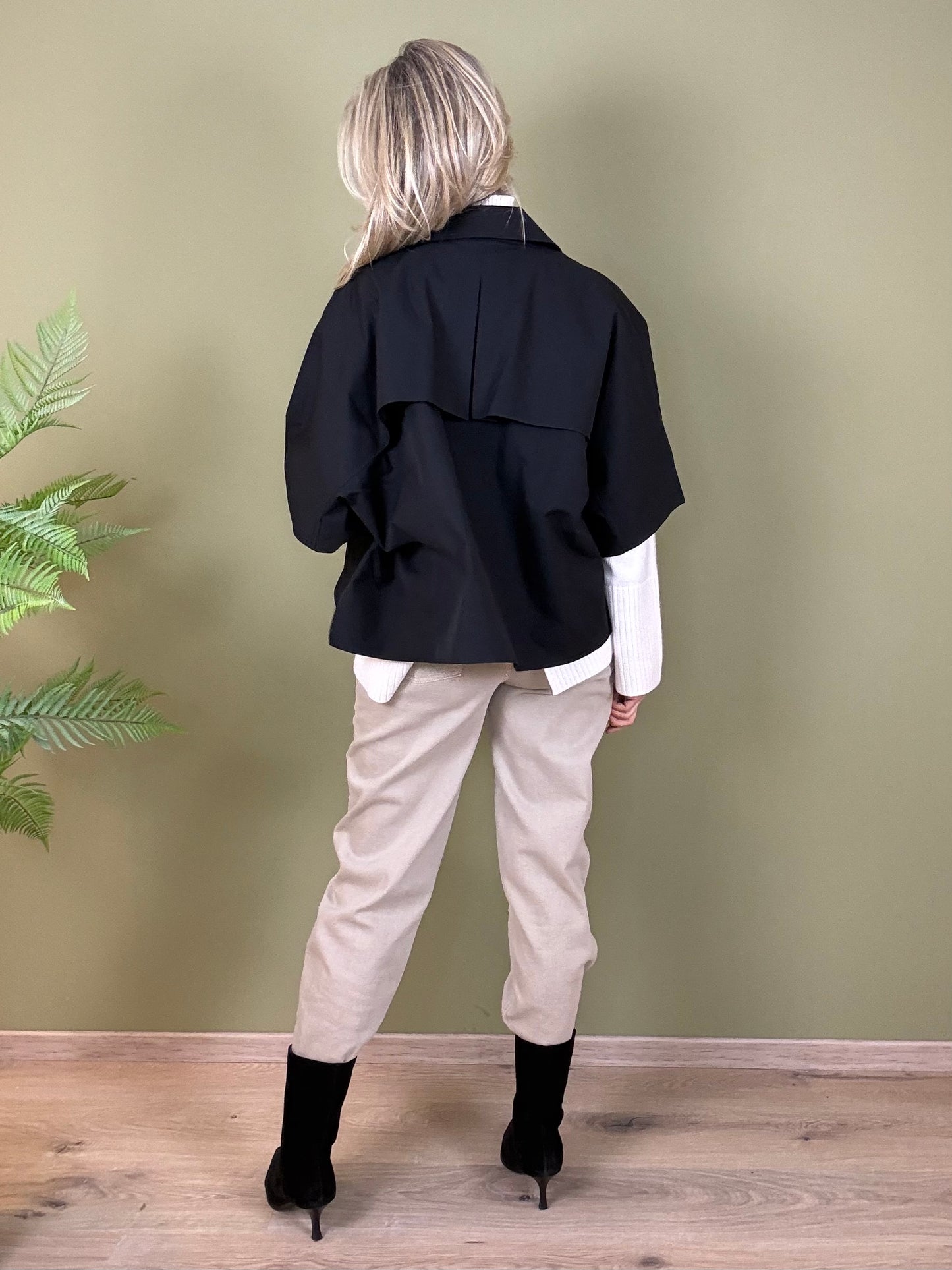 With Black Trench Cape Medusa Zwart - Peet kleding