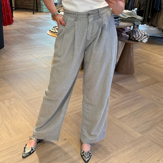 With Black Pantalon Willow Grijs - Peet kleding
