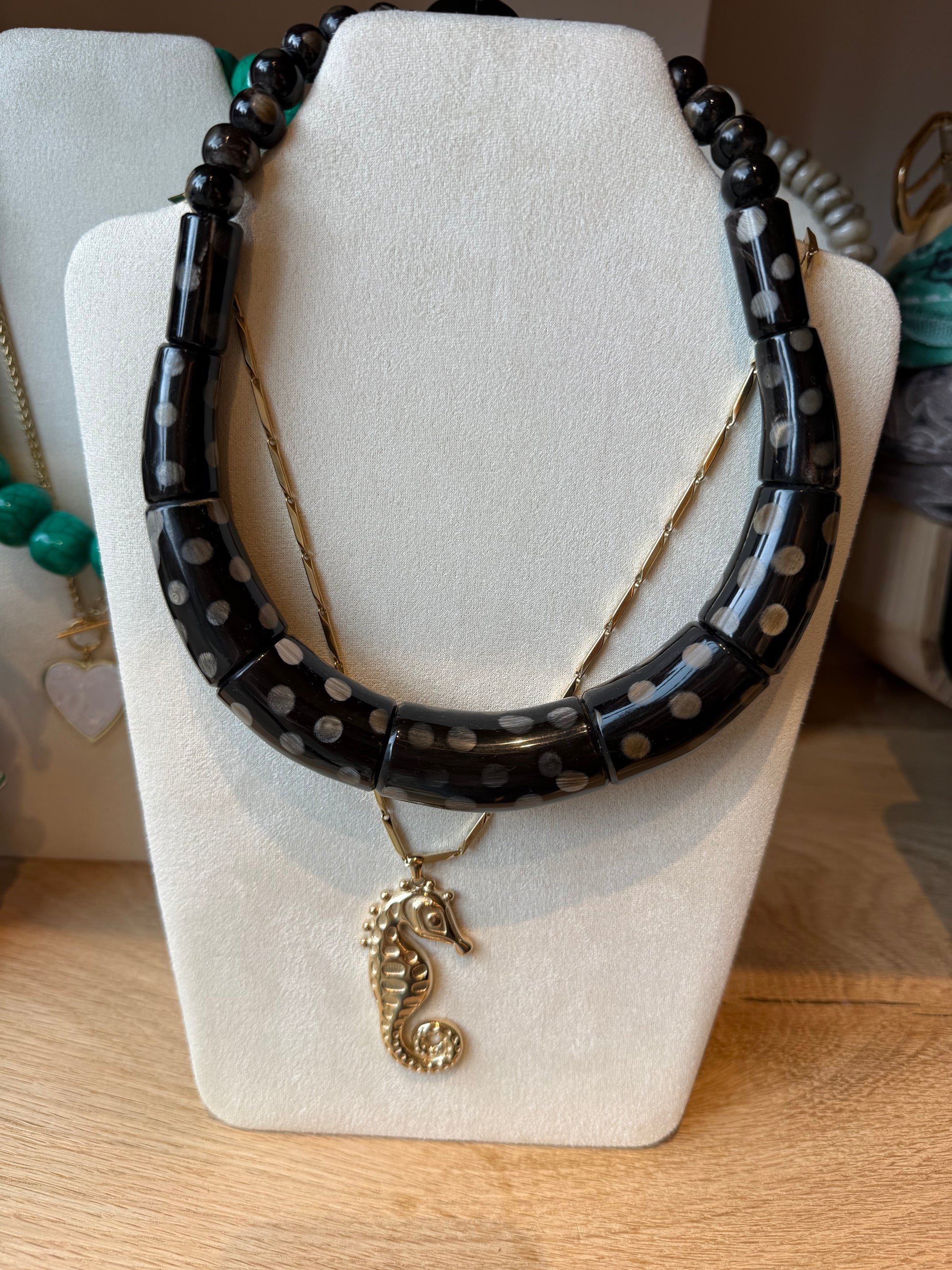 Ketting Fantasy Nepal Polka Zwart - Peet kleding