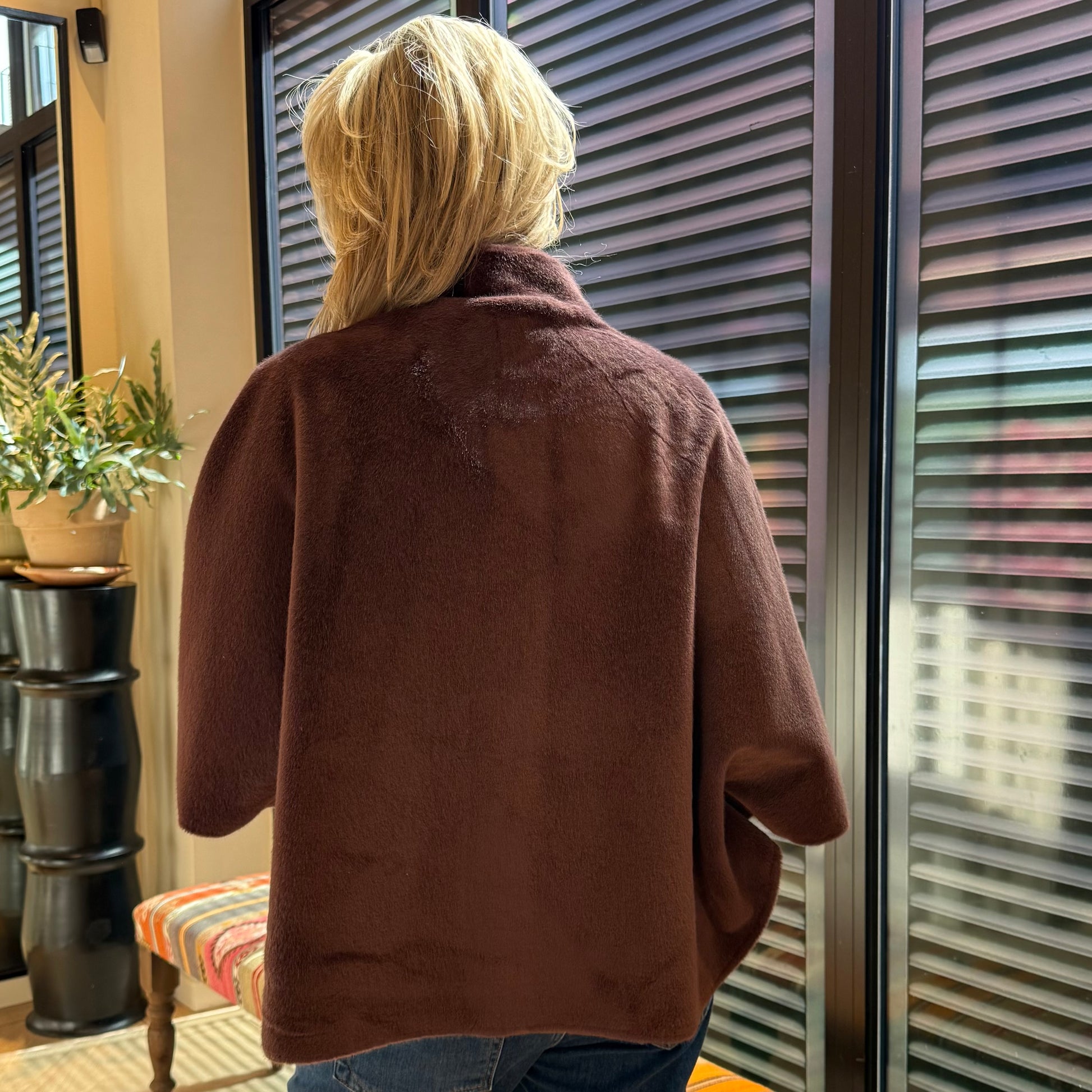 Rino & Pelle Cape Dewi Bruin - Peet kleding
