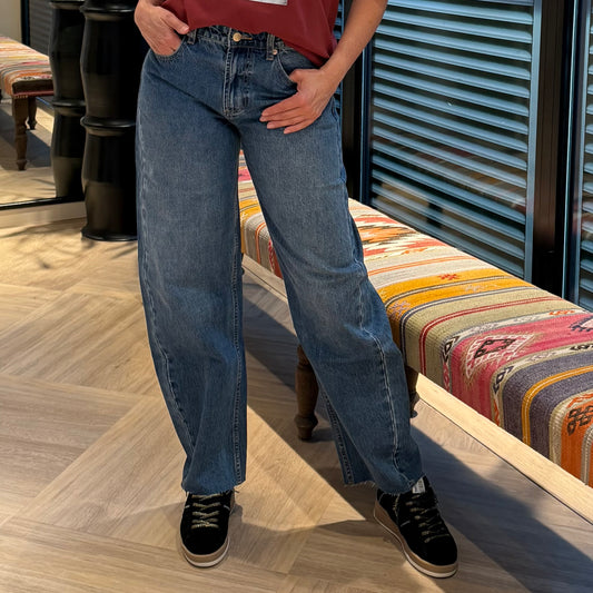 With Black Peyton Barrel Jeans - Peet kleding