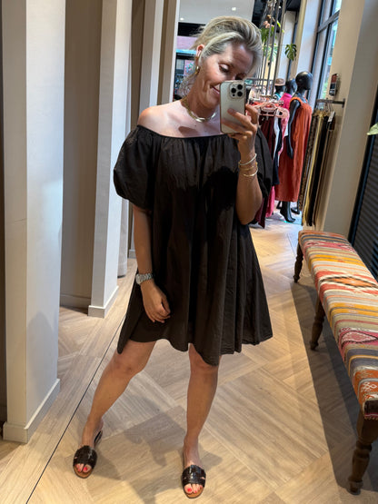 Jurk Maria Offshoulder Bruin - Peet kleding