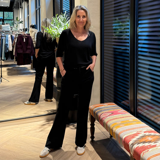 Top Joy V-hals Zwart - Peet kleding