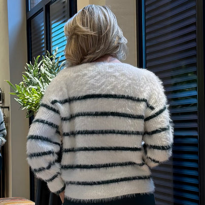 Red Button Fuzzy Sweater Pine - Peet kleding