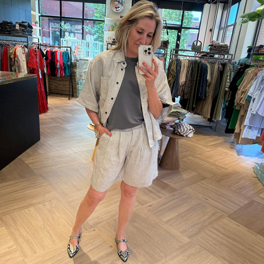 With Black Bermuda Willow Streep - Peet kleding