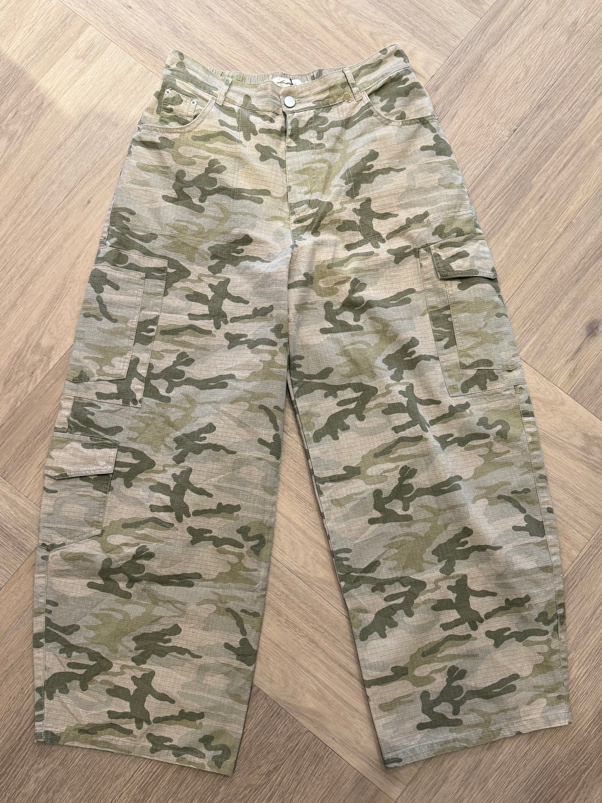 Ambika Broek Caby Army Zachtgroen - Peet kleding