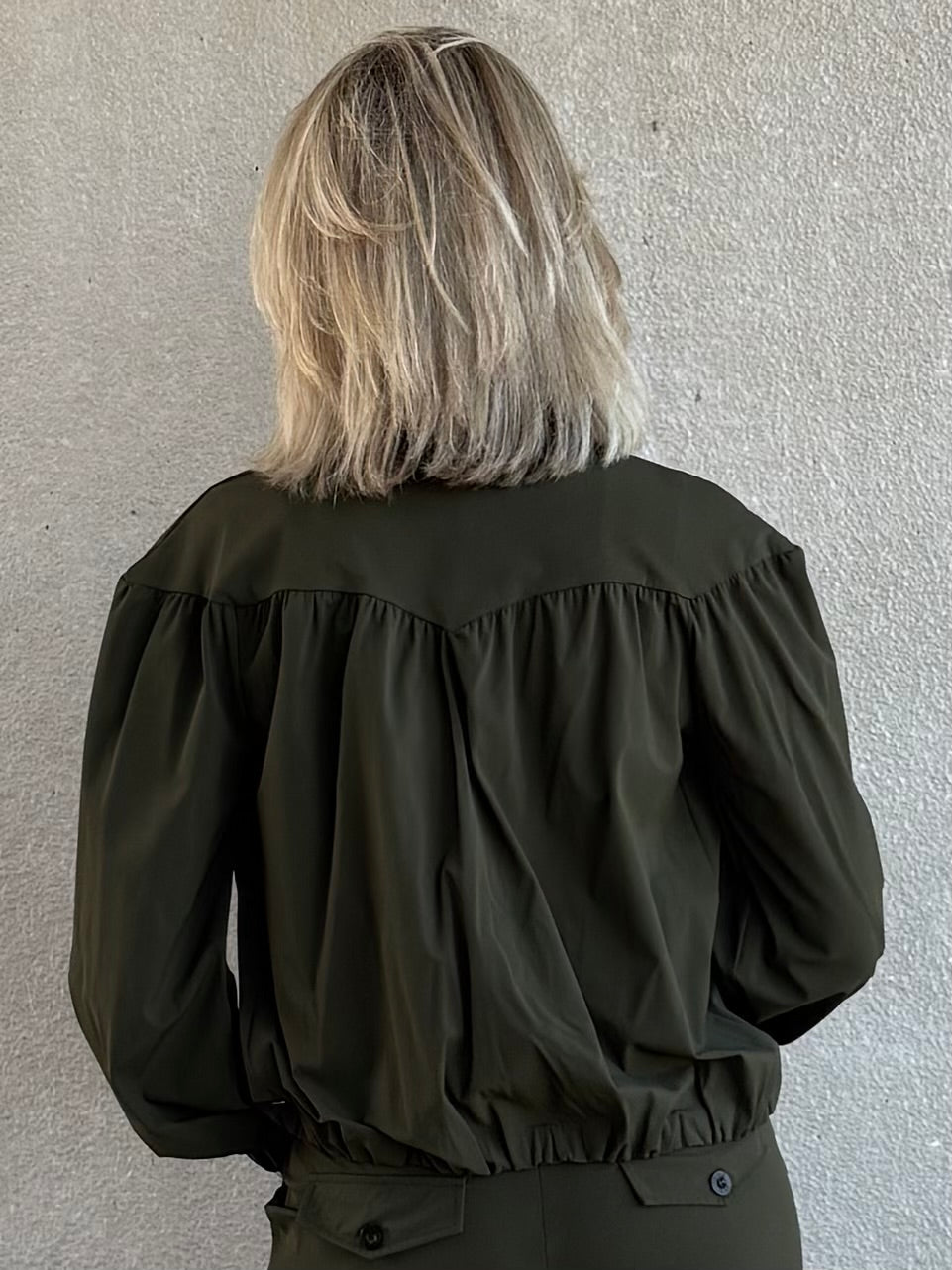 Triple Nine - Travel Blouse Sasha Olijfgroen - 5951 - Peet kleding