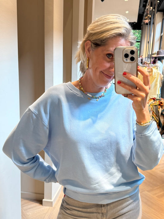 Zhrill Sweater Seraphina Licht Blauw - Peet kleding