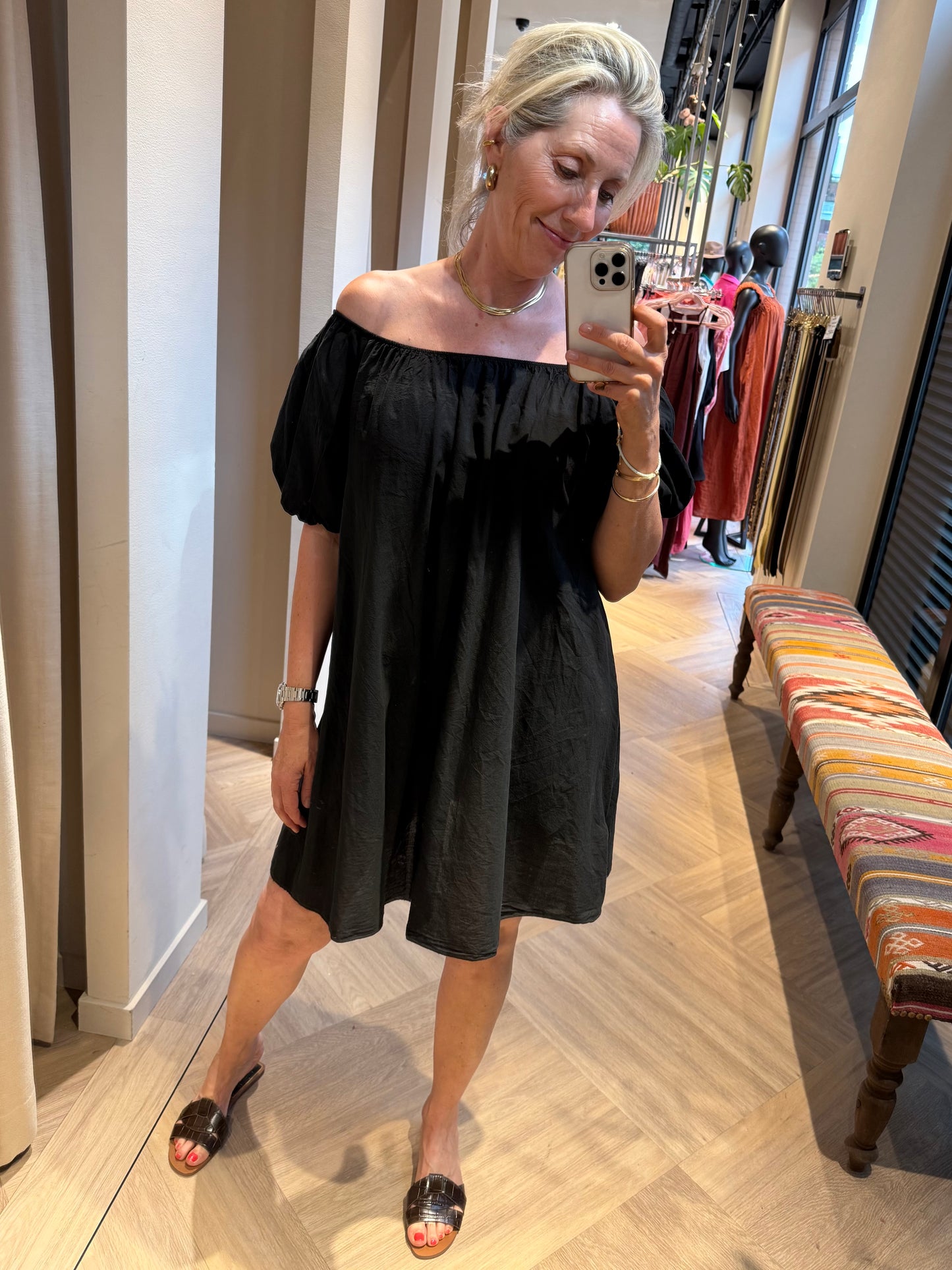 Jurk Maria Offshoulder Zwart - Peet kleding