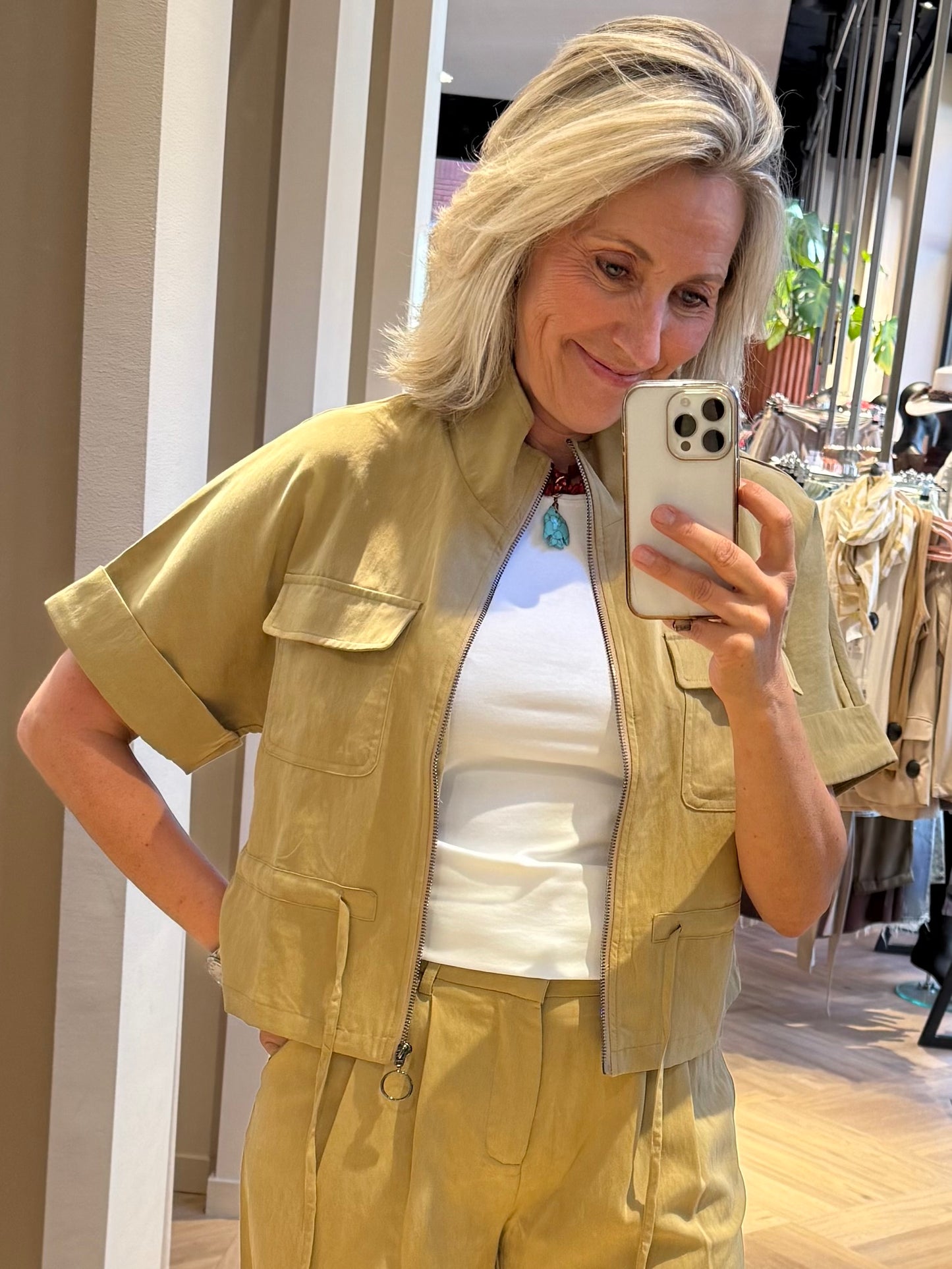 Ambika Gilet Iris Khaki - Peet kleding