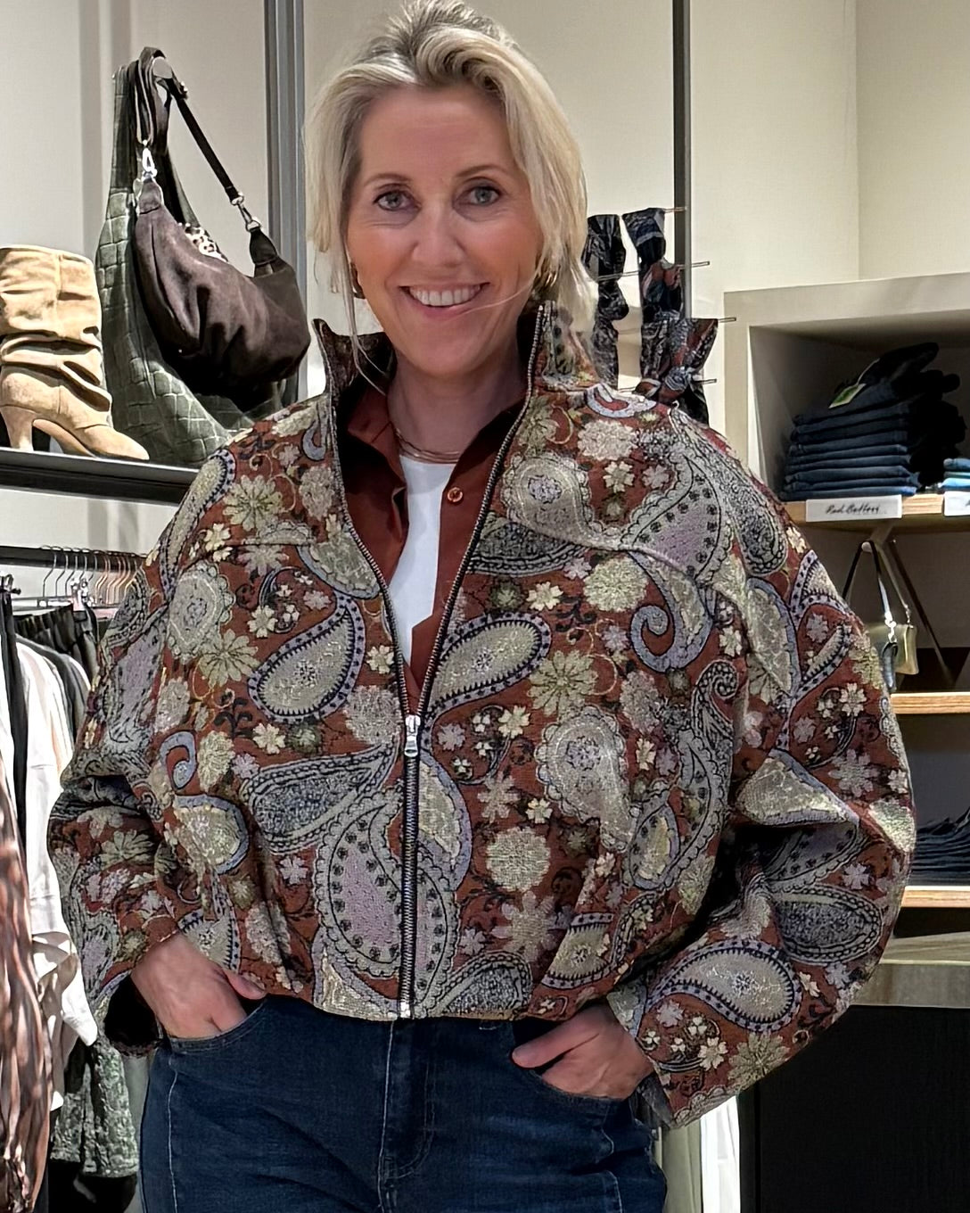 Gobelin Bomber Paisley Roest - Peet kleding