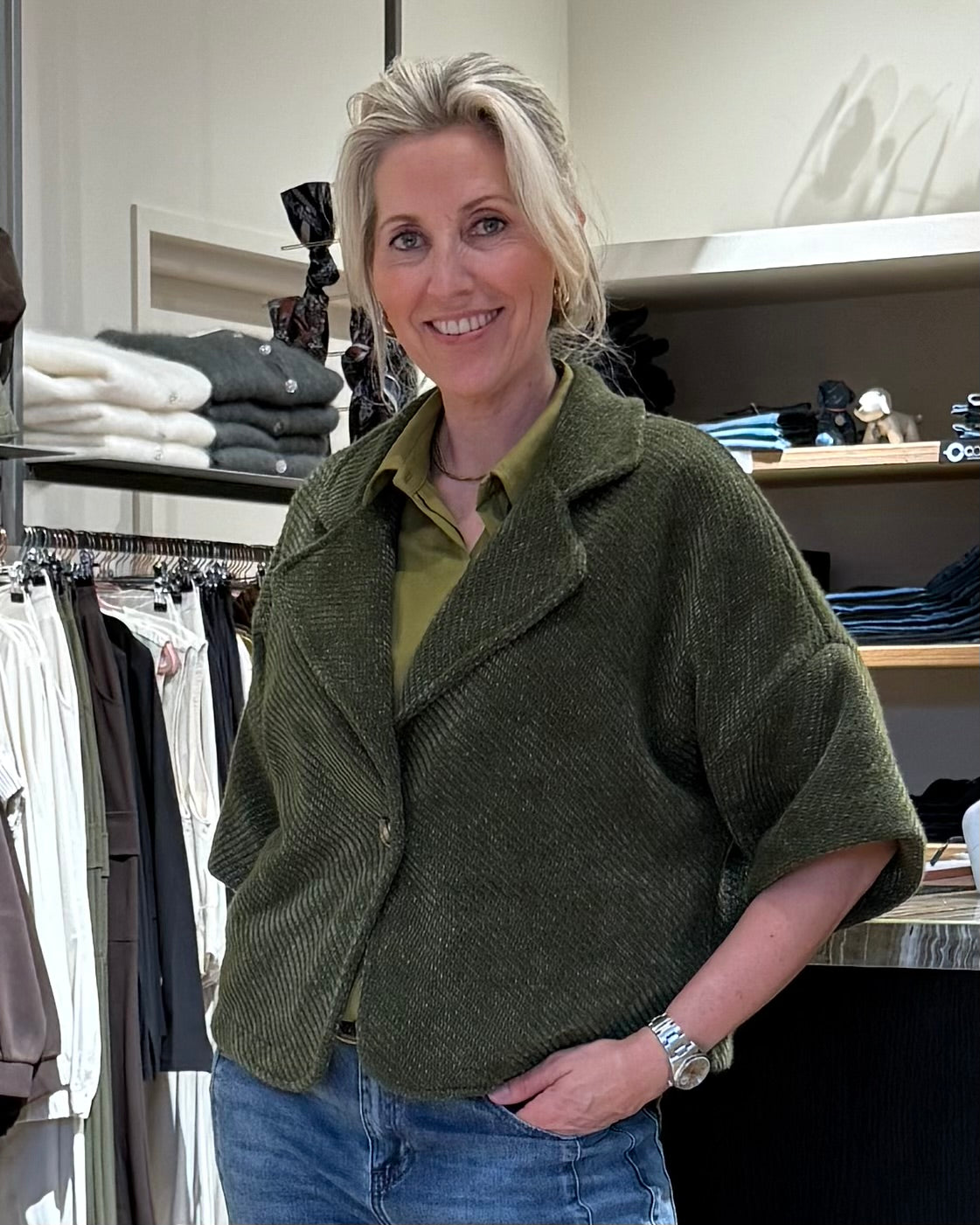 Fluffy Vest Jona Olijfgroen - Peet kleding