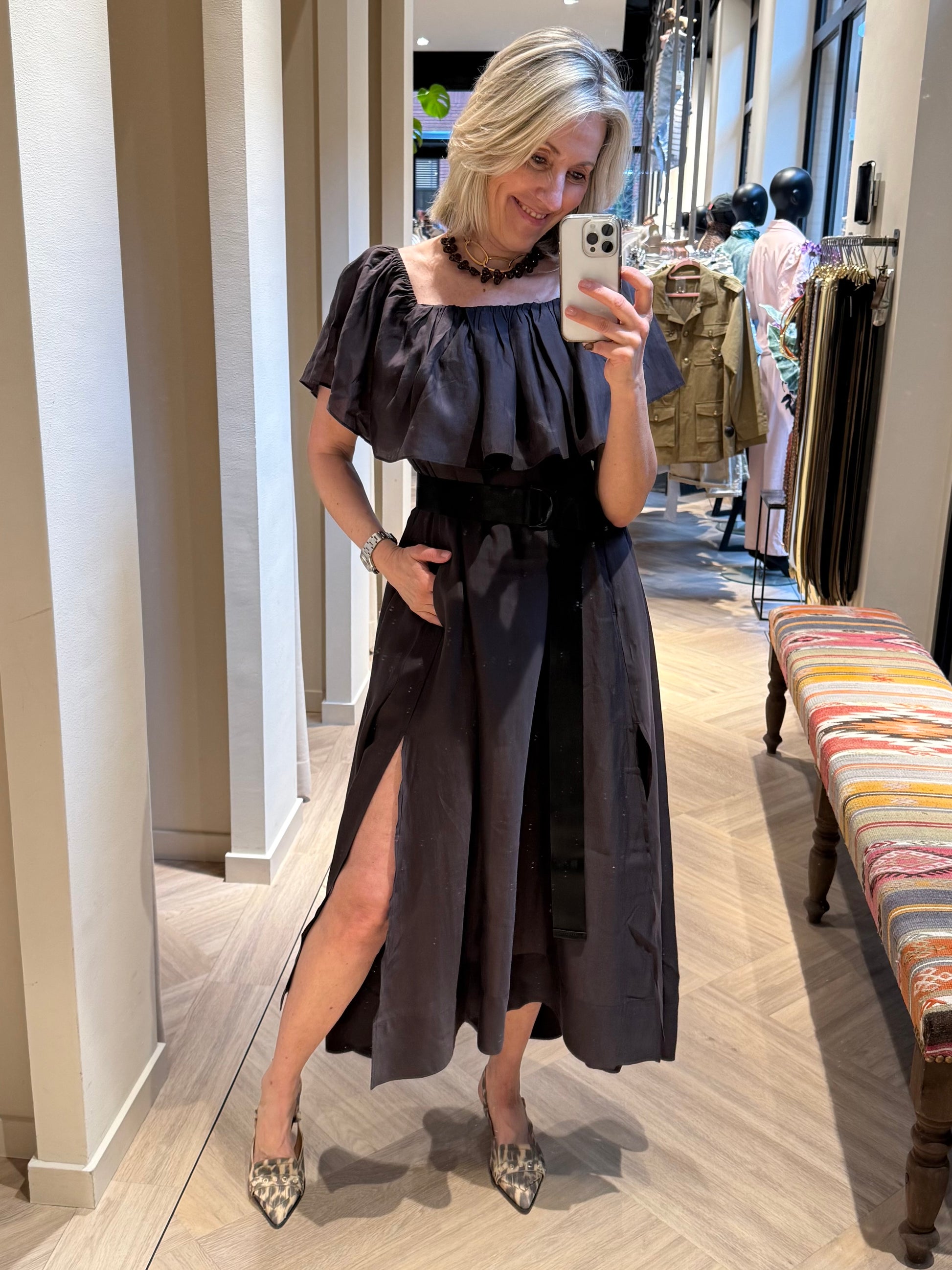 Copenhage Muse Jurk Molly Bruin - Peet kleding