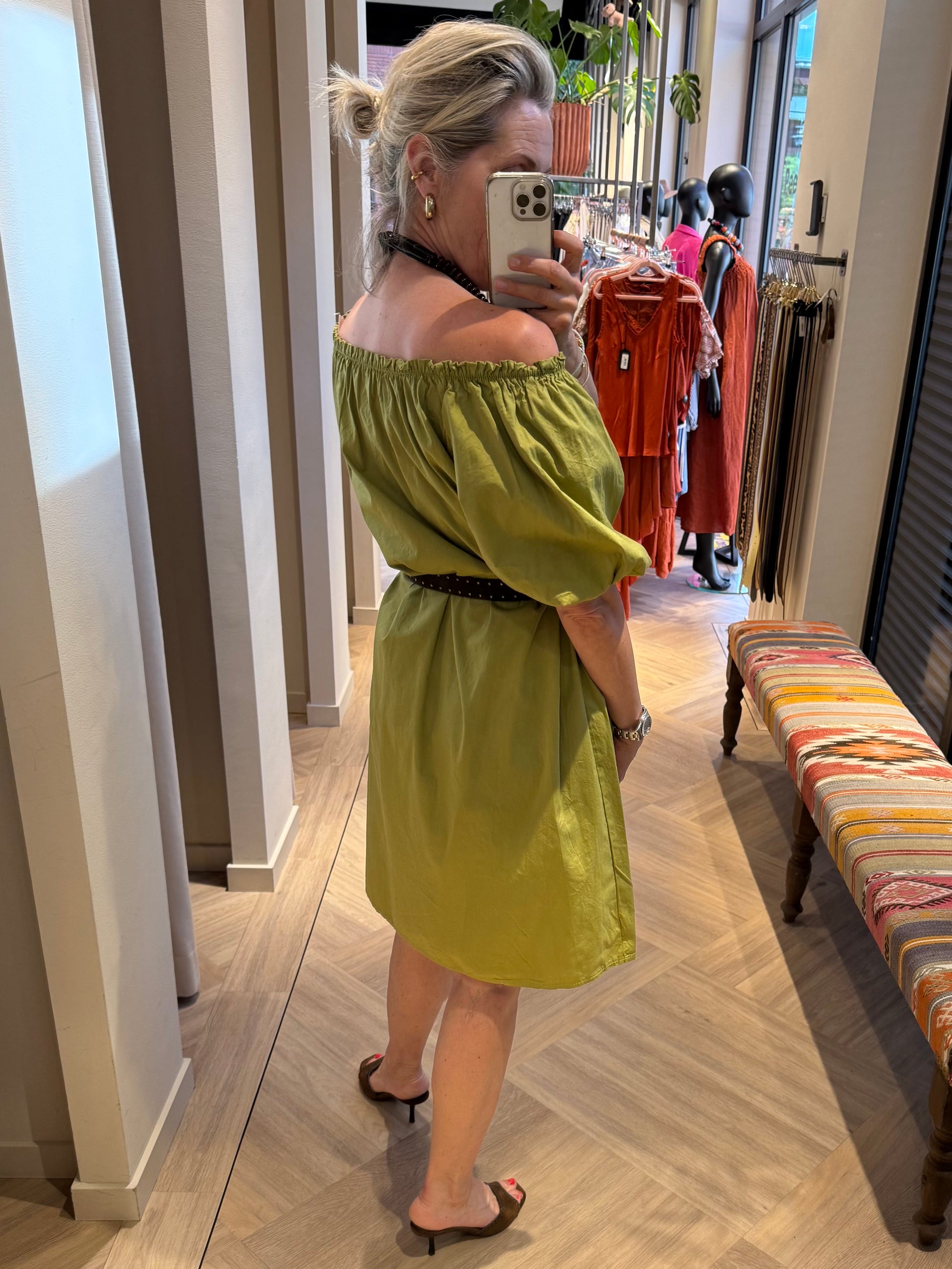 Jurk Claire Offshoulder Groen - Peet kleding