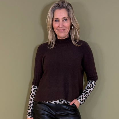 Triple Nine - Top Ruby Alpaca Bruin - Peet kleding