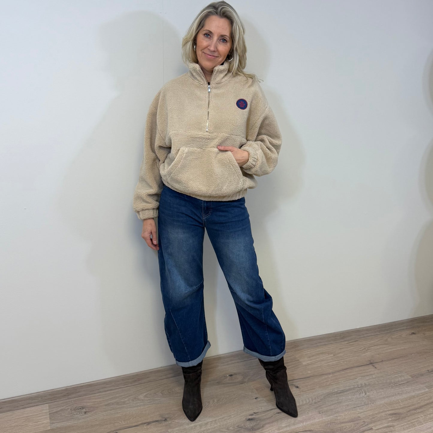 Azzurro Sweater Teddy Zand - Peet kleding