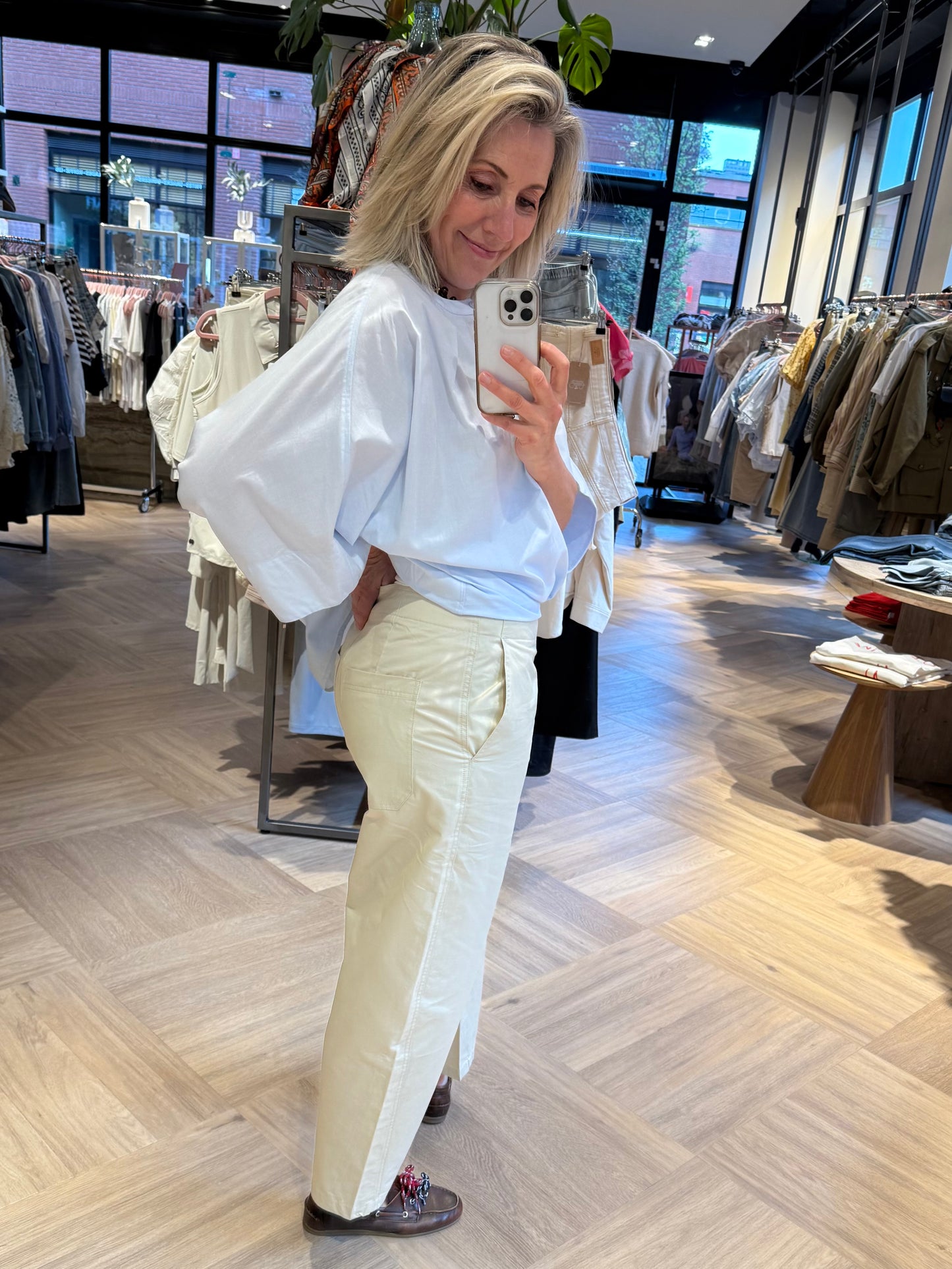 Yaya Barrel Broek Zand - Peet kleding