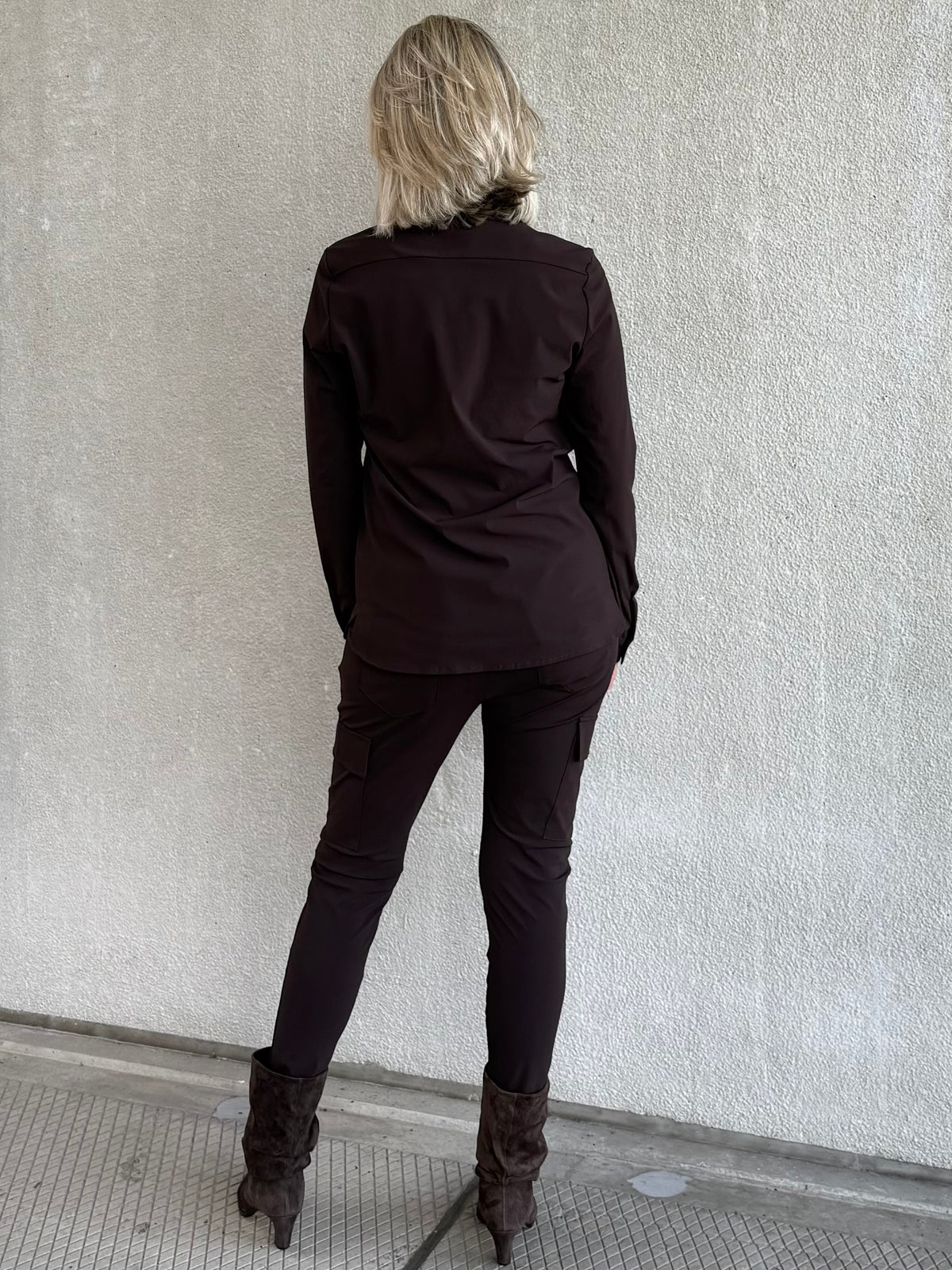 Triple Nine - Travel Blouse Mireille Donkerbruin - 4101 - Peet kleding