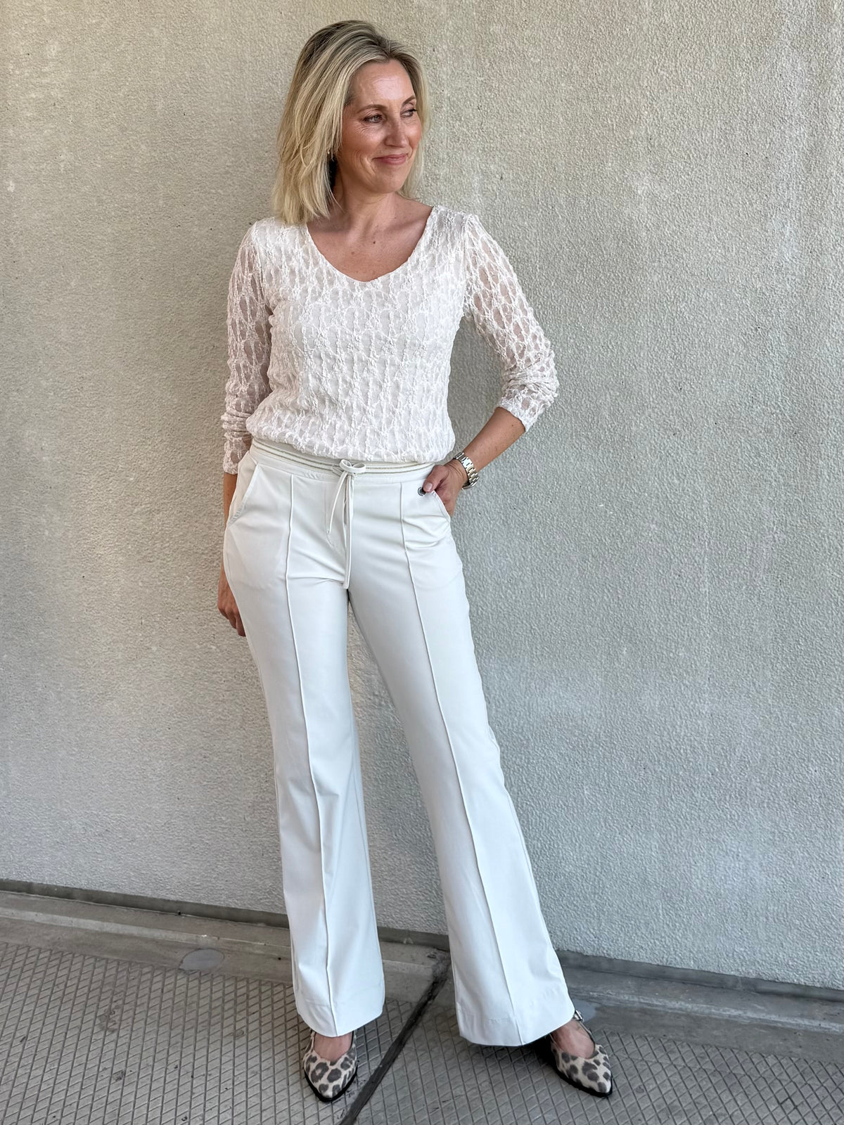 Triple Nine - Kanten Top Lucy Zand - Peet kleding