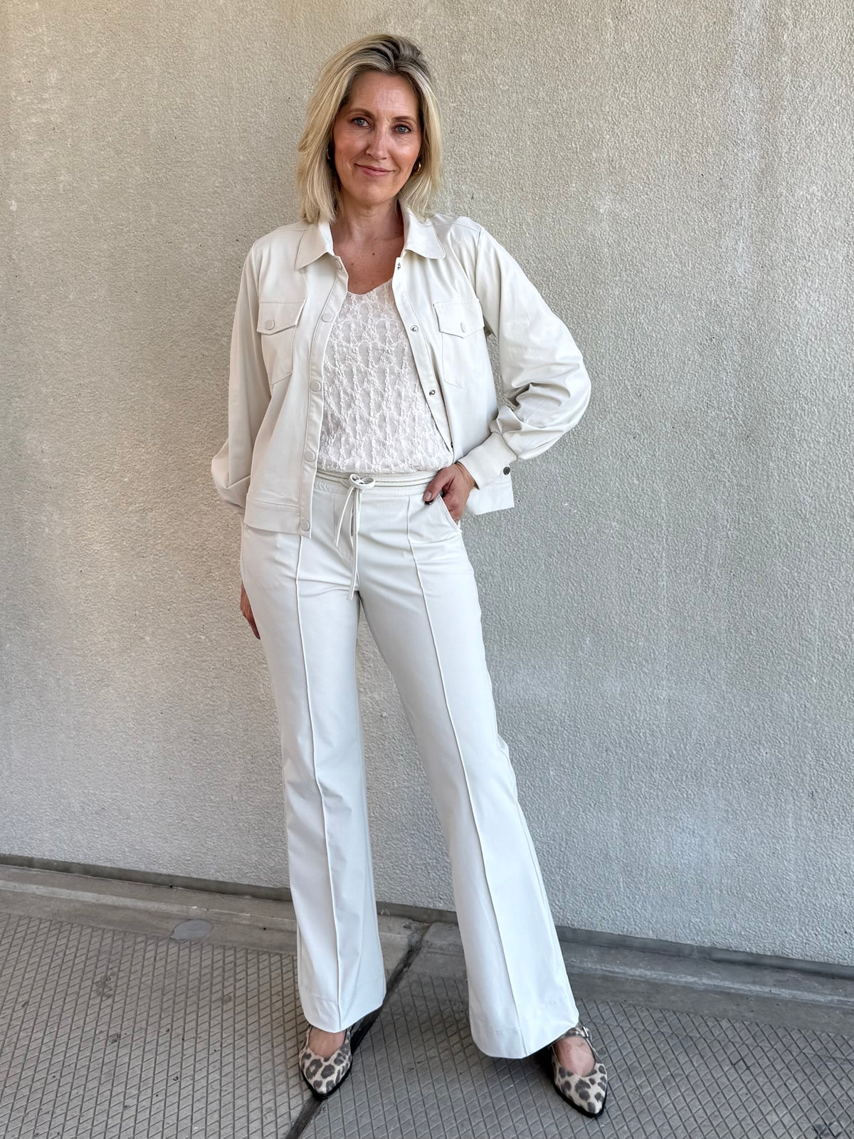 Triple Nine - Kanten Top Lucy Zand - Peet kleding