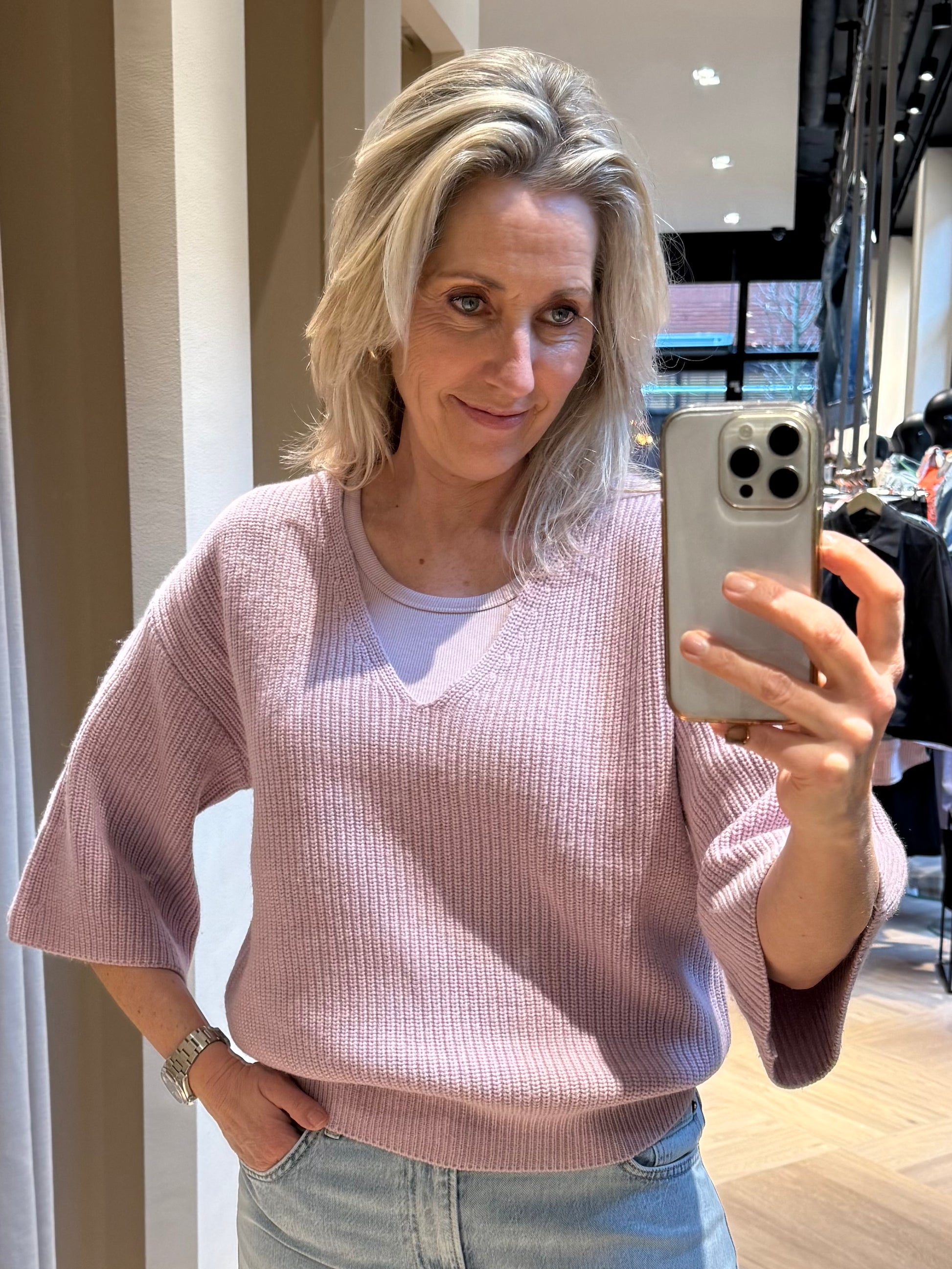 With Black Trui April Lavender - Peet kleding