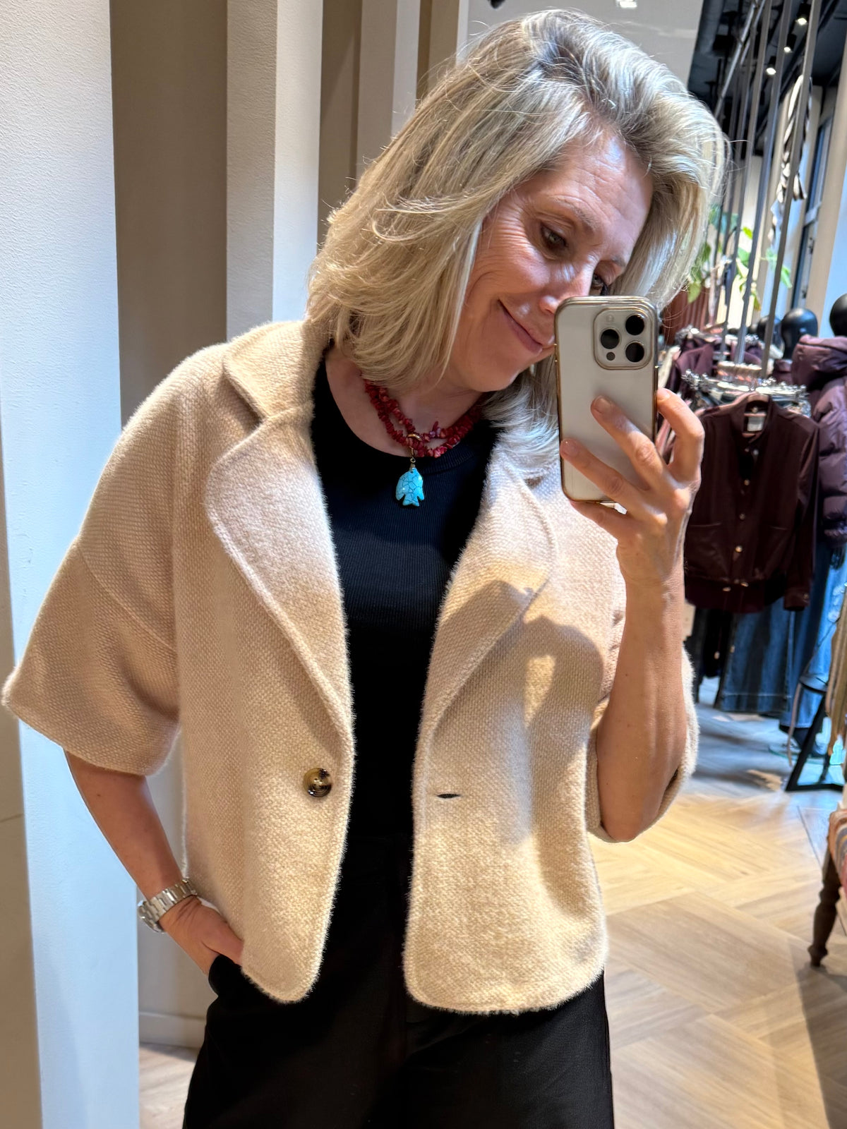 Fluffy Vest Jona Zand - Peet kleding