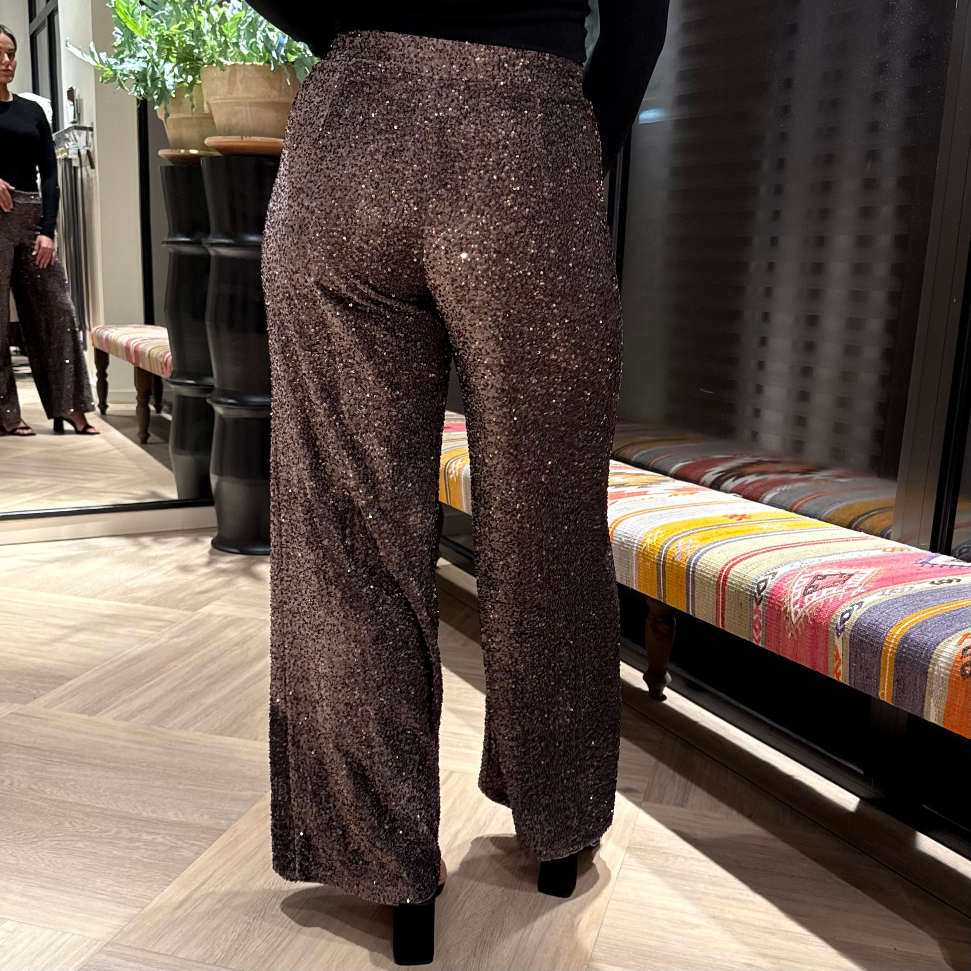 Broek Margy Lichtbruin Pailletten - Peet kleding