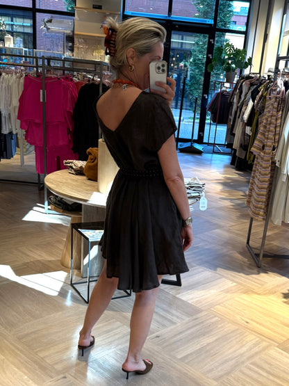 Jurk Kaartje V-Hals Bruin - Peet kleding