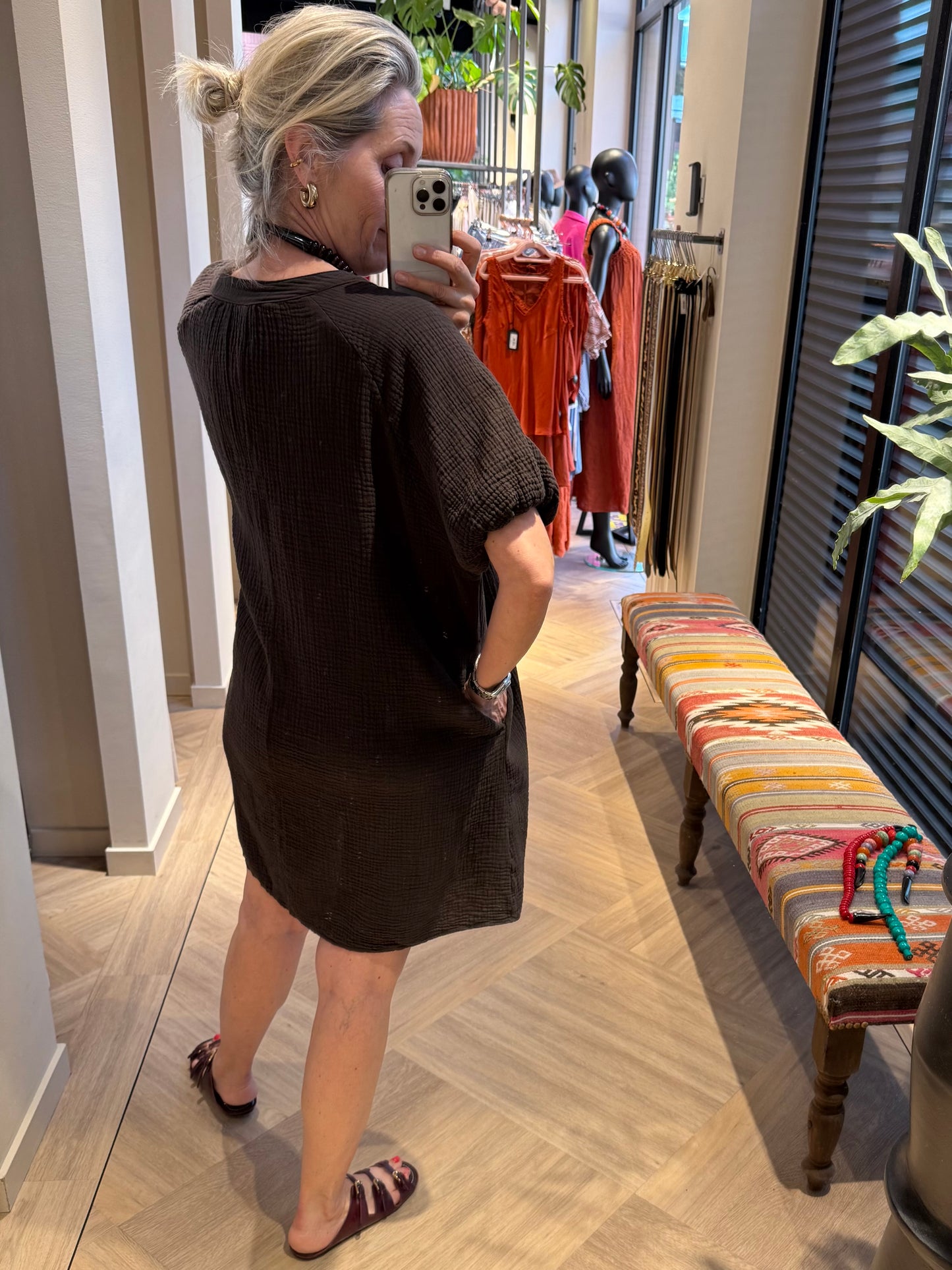 Jurk Gigi Mousseline Bruin - Peet kleding