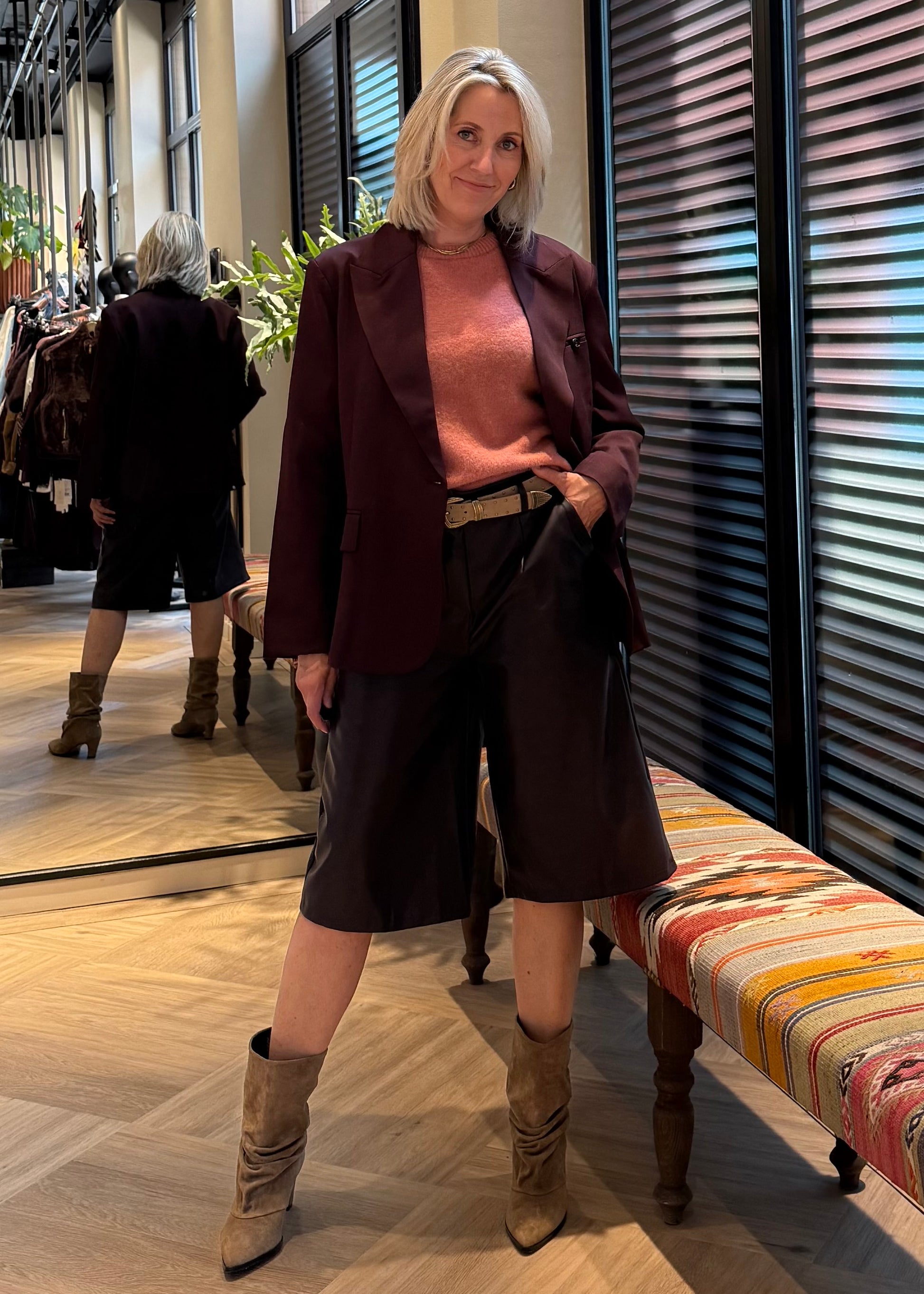 Bermuda Faux Leather Aubergine - Peet kleding