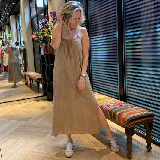 Jurk Gigi Camel - Peet kleding