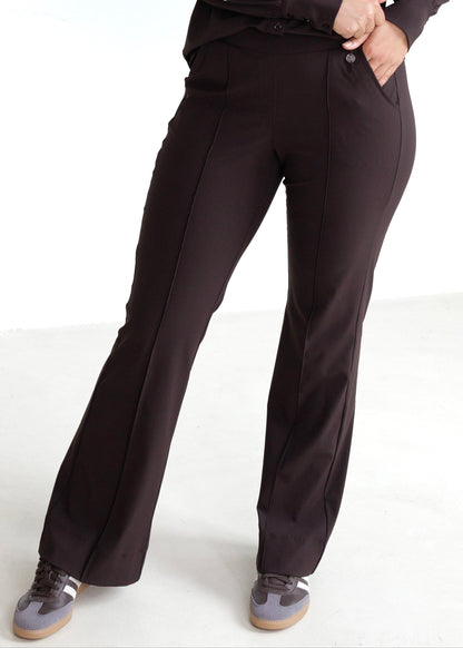 Triple Nine - Travel Broek Fleur Donkerbruin - 2301 - Peet kleding