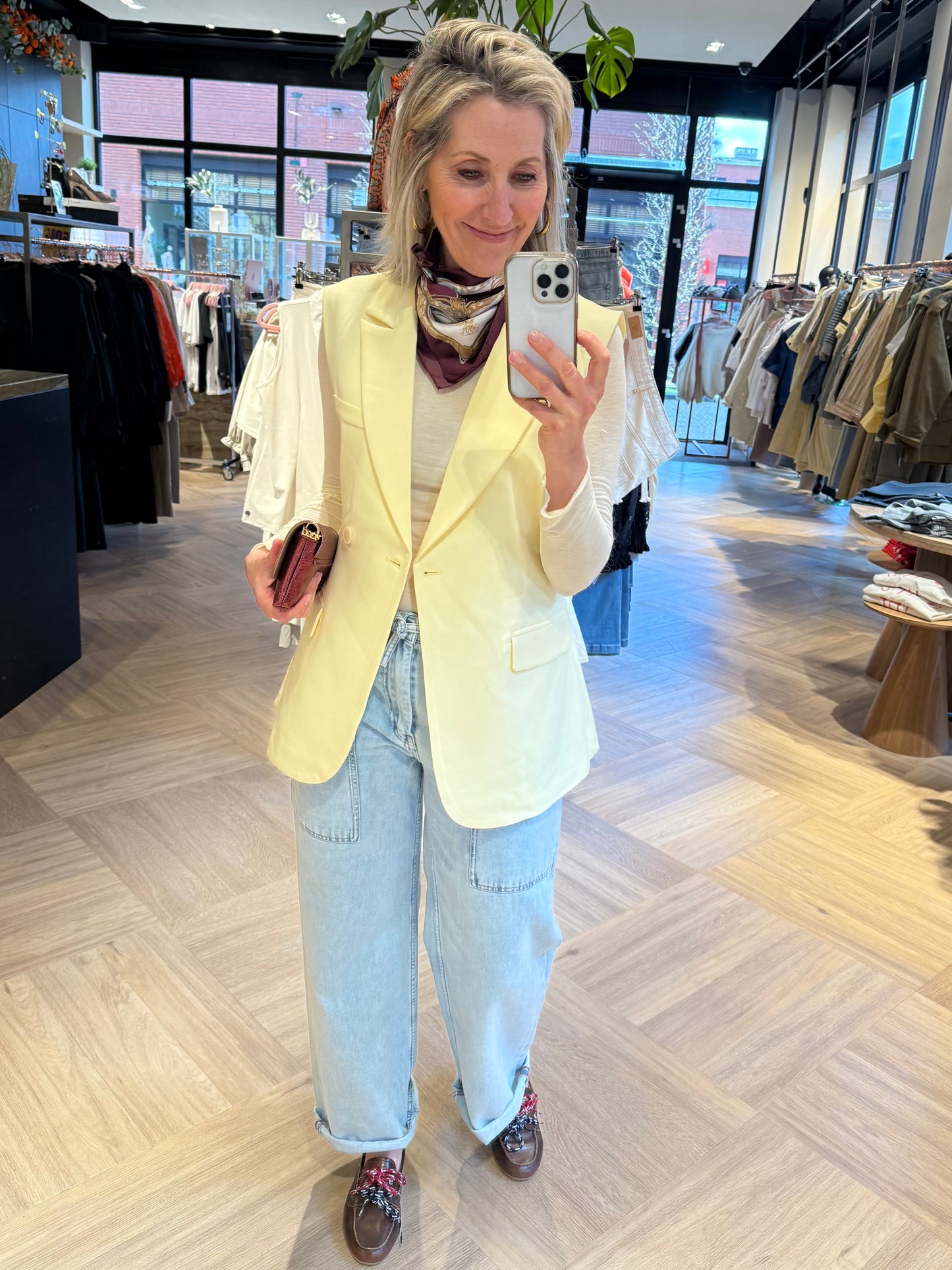Ambika Gilet Zachtgeel - Peet kleding