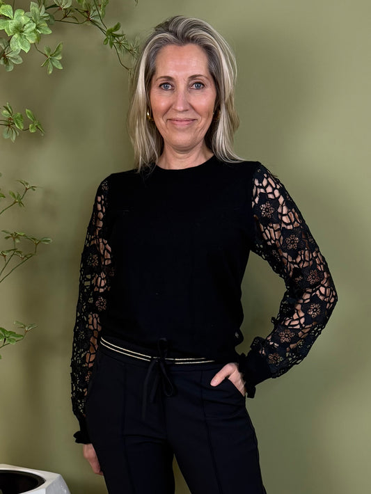 Triple Nine - Trui Louise Zwart - 9006 - Peet kleding