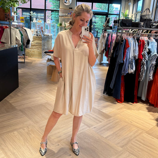 Azzurro Jurk Cody Beige - Peet kleding