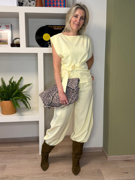 Ambika Broek Nina Barrel Zachtgeel - Peet kleding