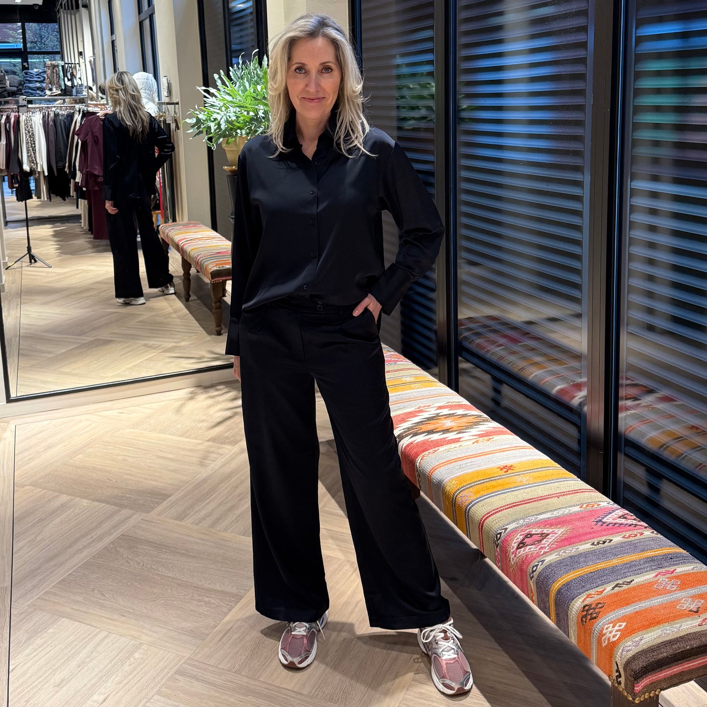 With Black Top Dagmar Donkerblauw - Peet kleding