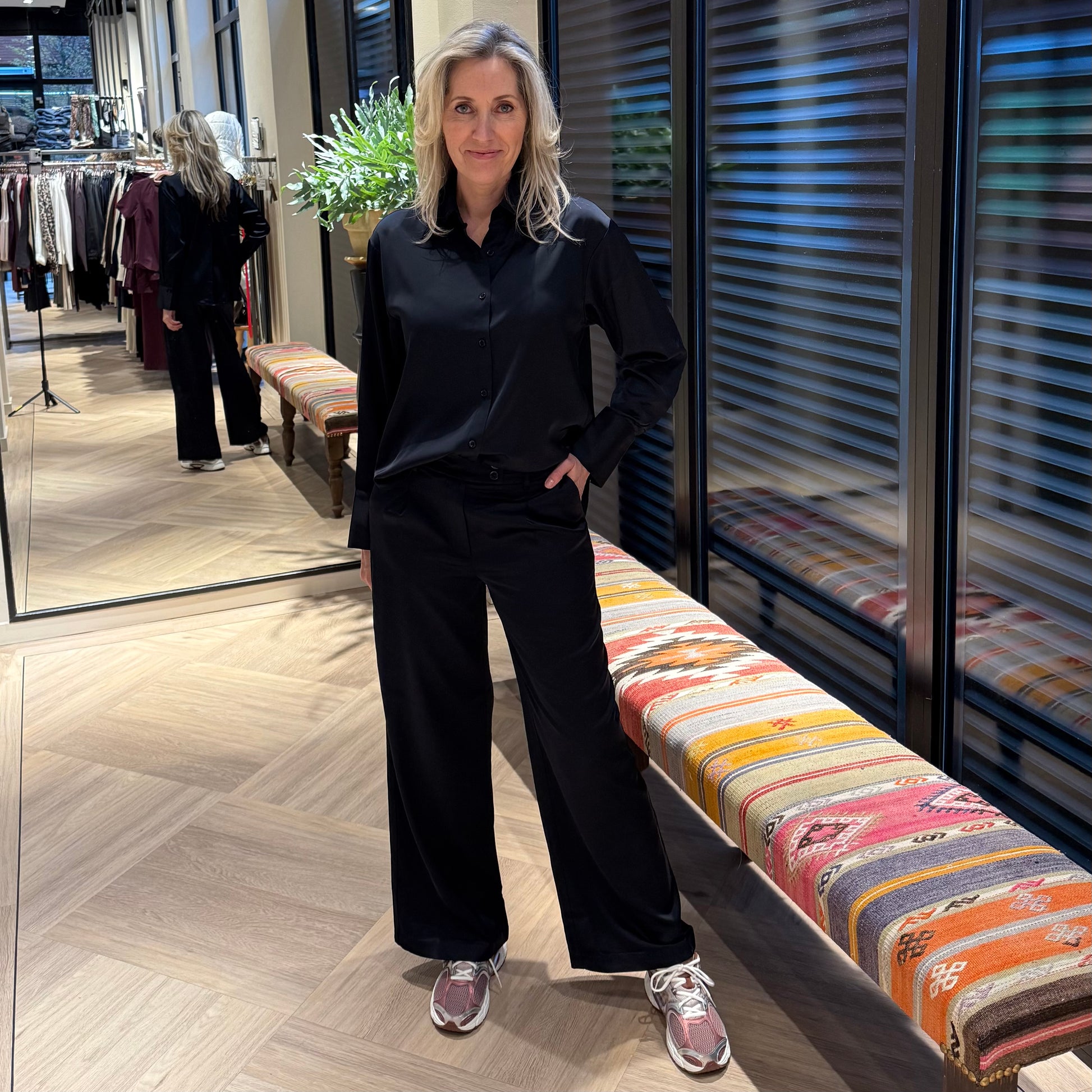 With Black Top Dagmar Donkerblauw - Peet kleding