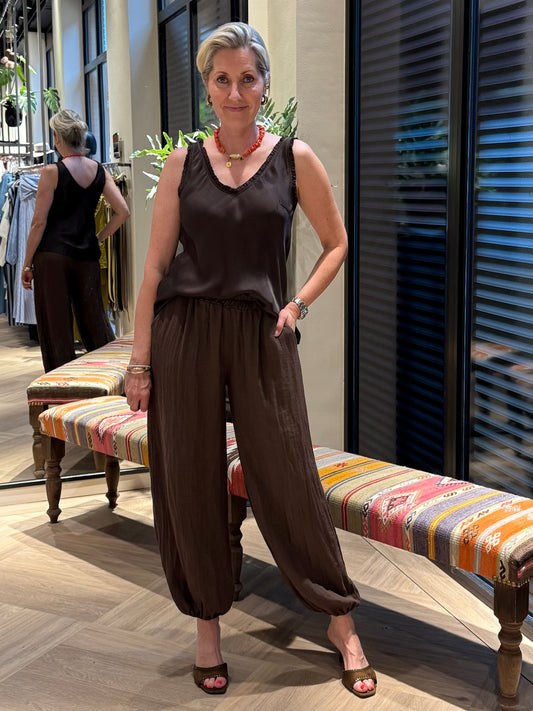 Top Anne Silk Bruin - Peet kleding