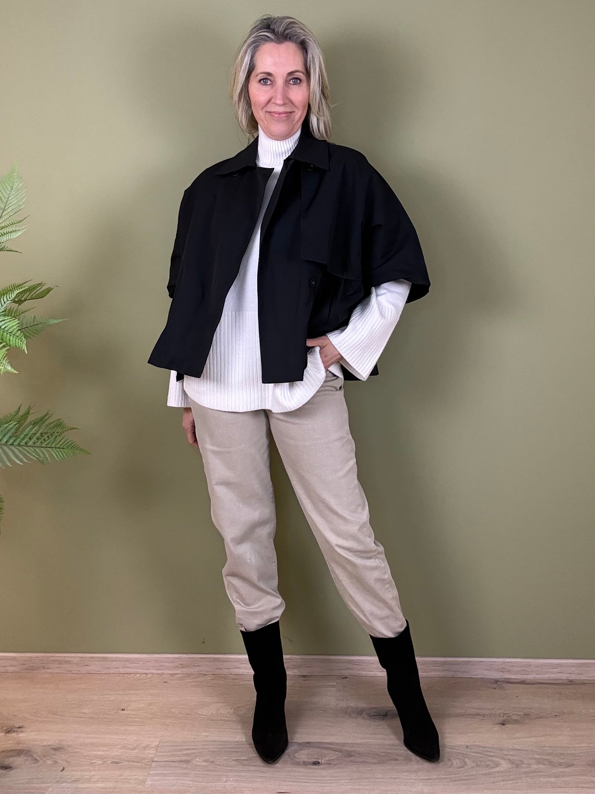 With Black Trench Cape Medusa Zwart - Peet kleding