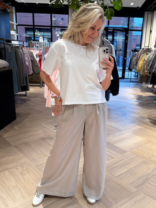 With Black Studio L Shirt Wit - Peet kleding