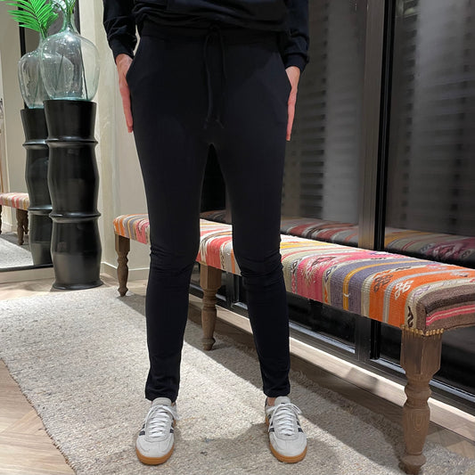 Triple Nine - Gevoerde Travel Broek Merel Zwart - Peet kleding