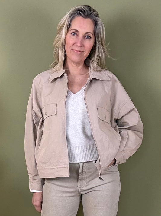 With Black Jacket Lydia Zand - Peet kleding