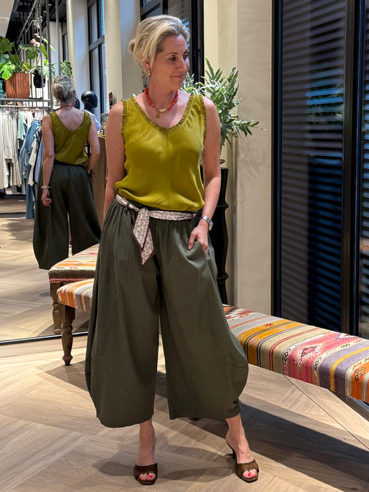 Top Anne Silk Olijf - Peet kleding