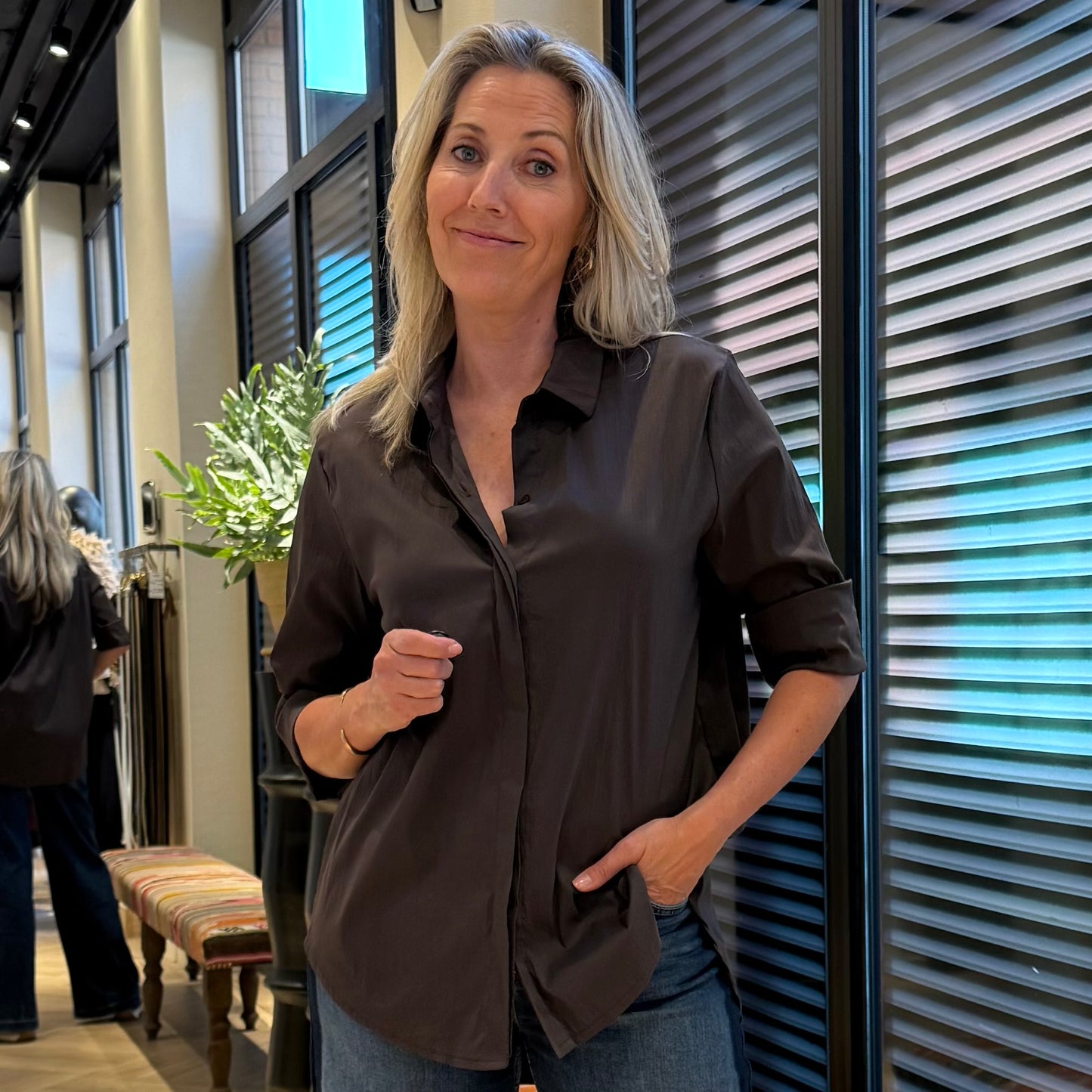 Basic Blouse Lisa Donkerbruin - Peet kleding