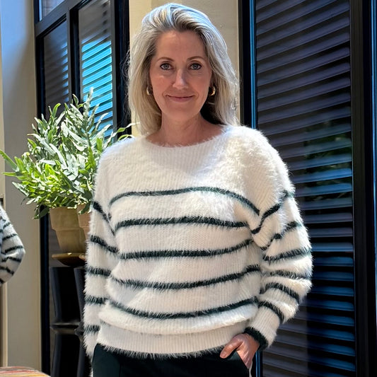 Red Button Fuzzy Sweater Pine - Peet kleding