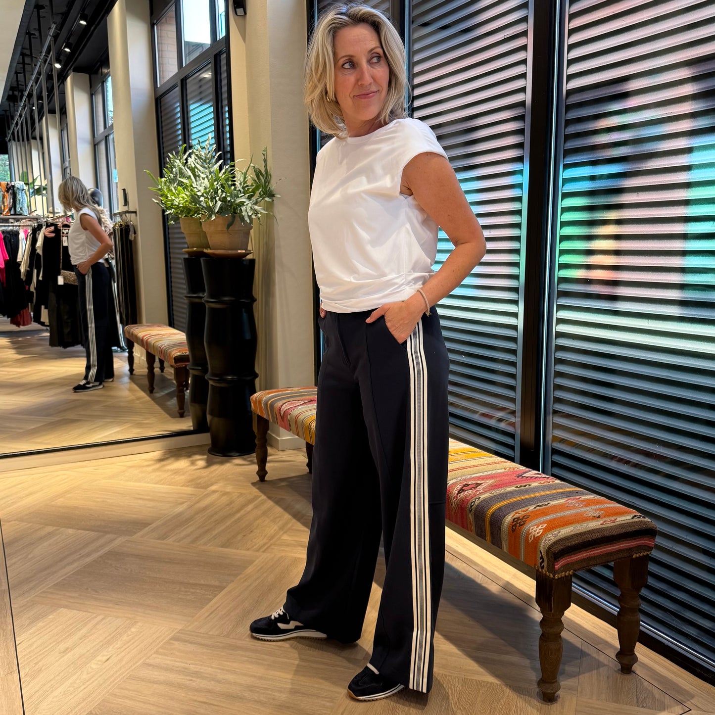 Yaya Mouwloze Top Wit - Peet kleding