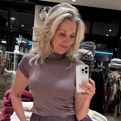 Yaya Turtle Top Zacht Aubergine - Peet kleding